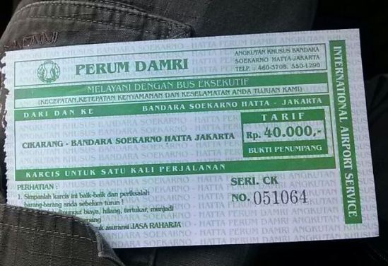 Tarif bus Damri Cikarang - Bandara Soekarno-Hatta (40.000 rupiah)